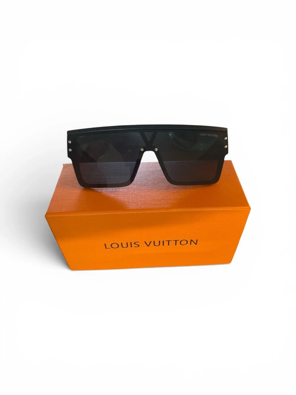 Fashion Shades with box NWT